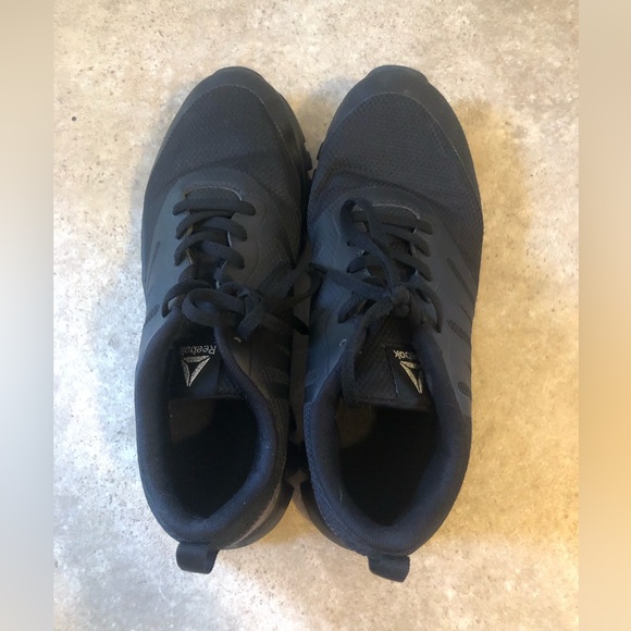 Reebok running shoes - Picture 2 of 5